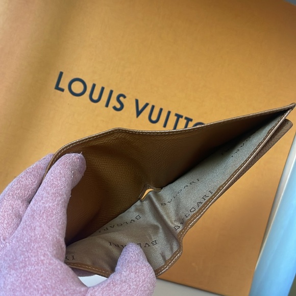 BVLGARI MEN’S WALLET - Picture 7 of 9